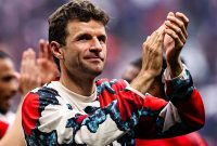 مولر قبل از آخرین بازی خانگی ، فیلم عاطفی را ارسال می کند